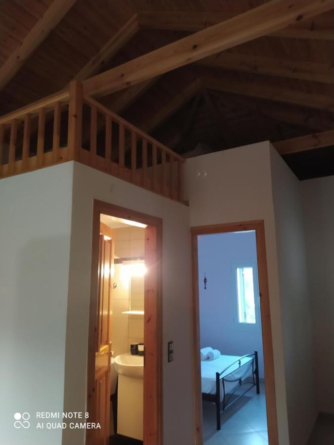 Ozena Countryside Apartment Vromonerion Exterior photo